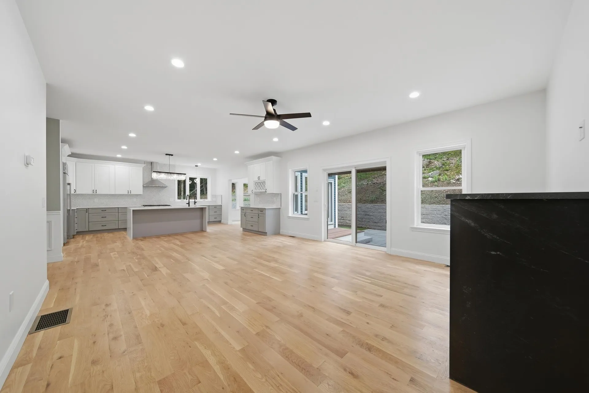 6 Eastview Drive Derry NH 03038