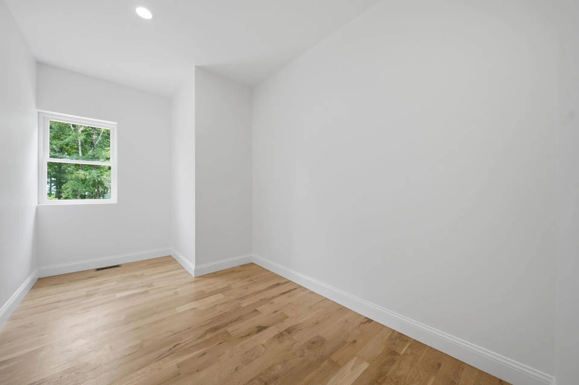 6 Eastview Drive Derry NH 03038