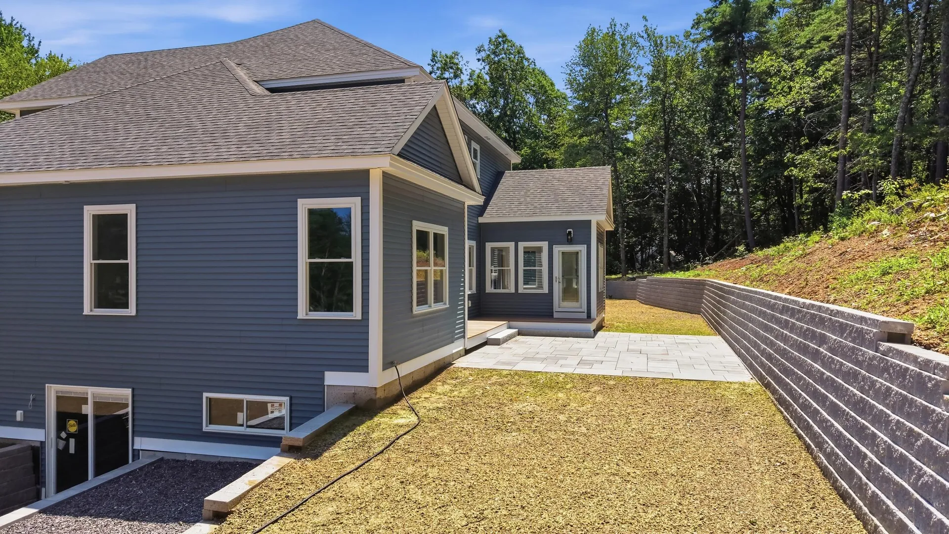 6 Eastview Drive Derry NH 03038