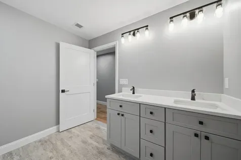 6 Eastview Drive Derry NH 03038