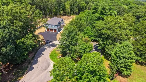 6 Eastview Drive Derry NH 03038