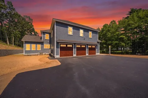 6 Eastview Drive Derry NH 03038