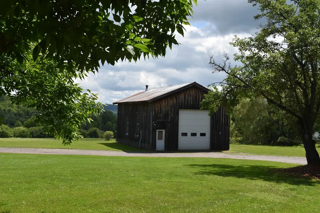 2316 Peth Road Braintree VT 05060