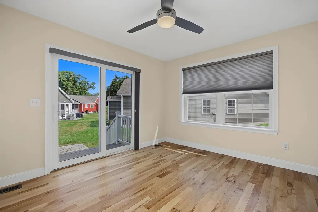4 James Circle Brentwood NH 03833
