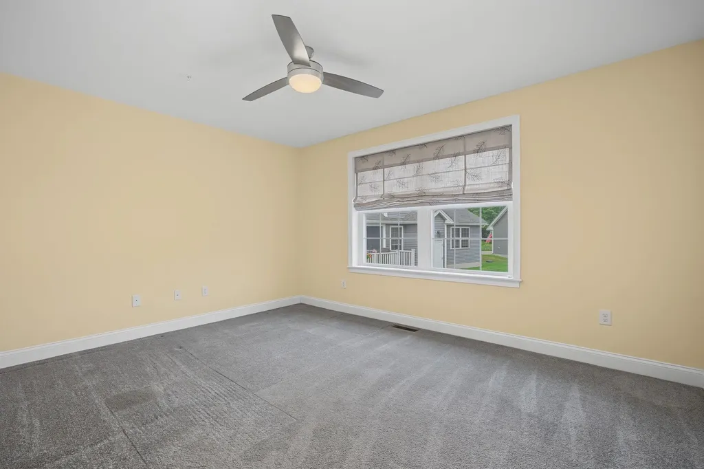 4 James Circle Brentwood NH 03833