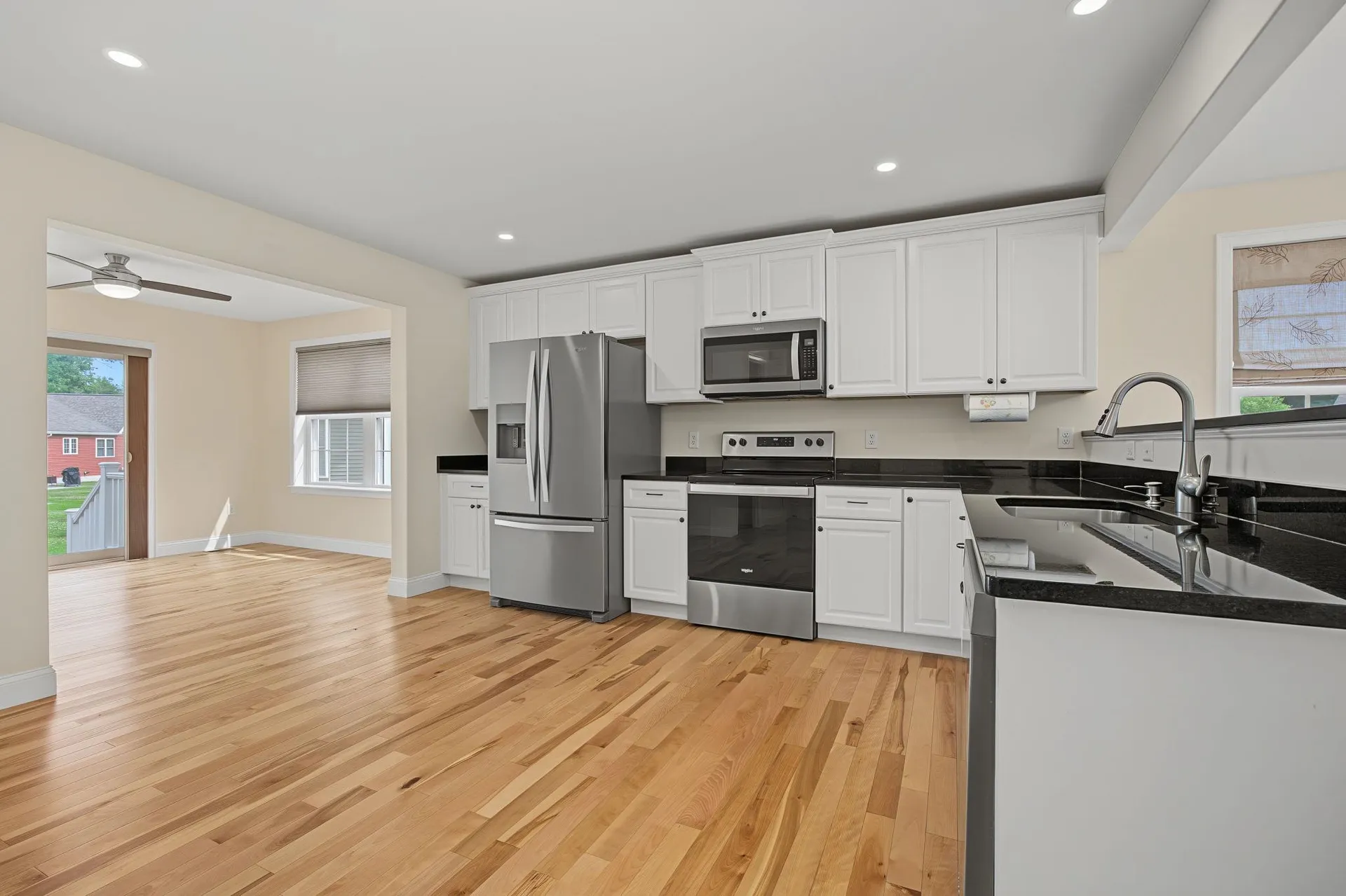 4 James Circle Brentwood NH 03833