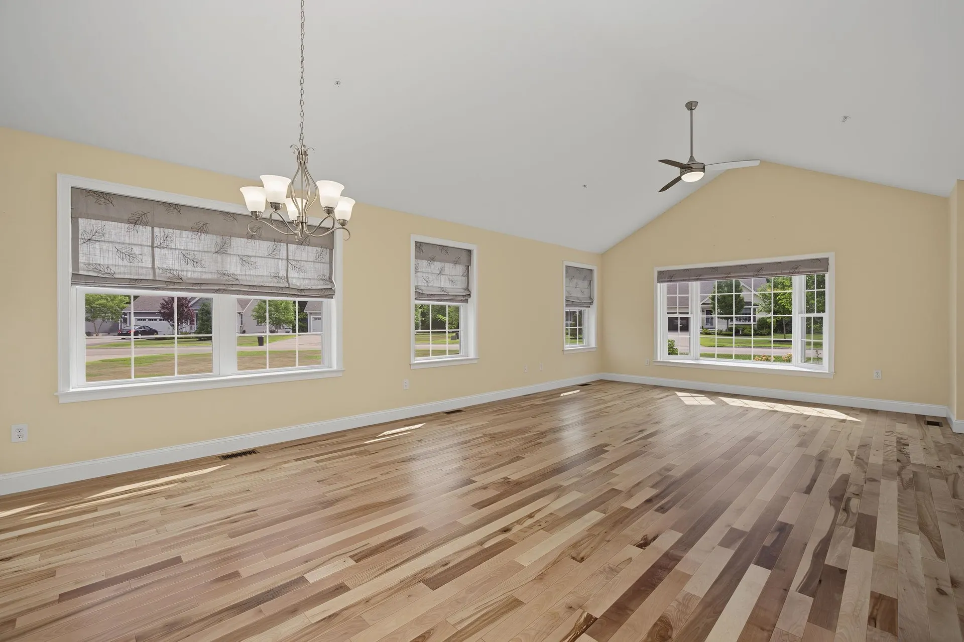 4 James Circle Brentwood NH 03833