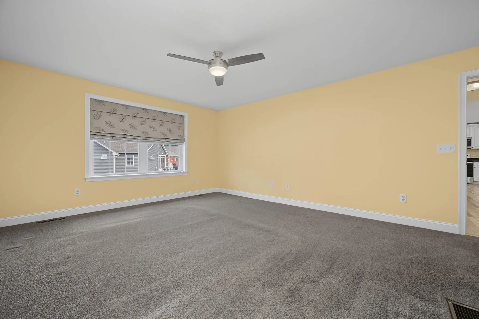 4 James Circle Brentwood NH 03833