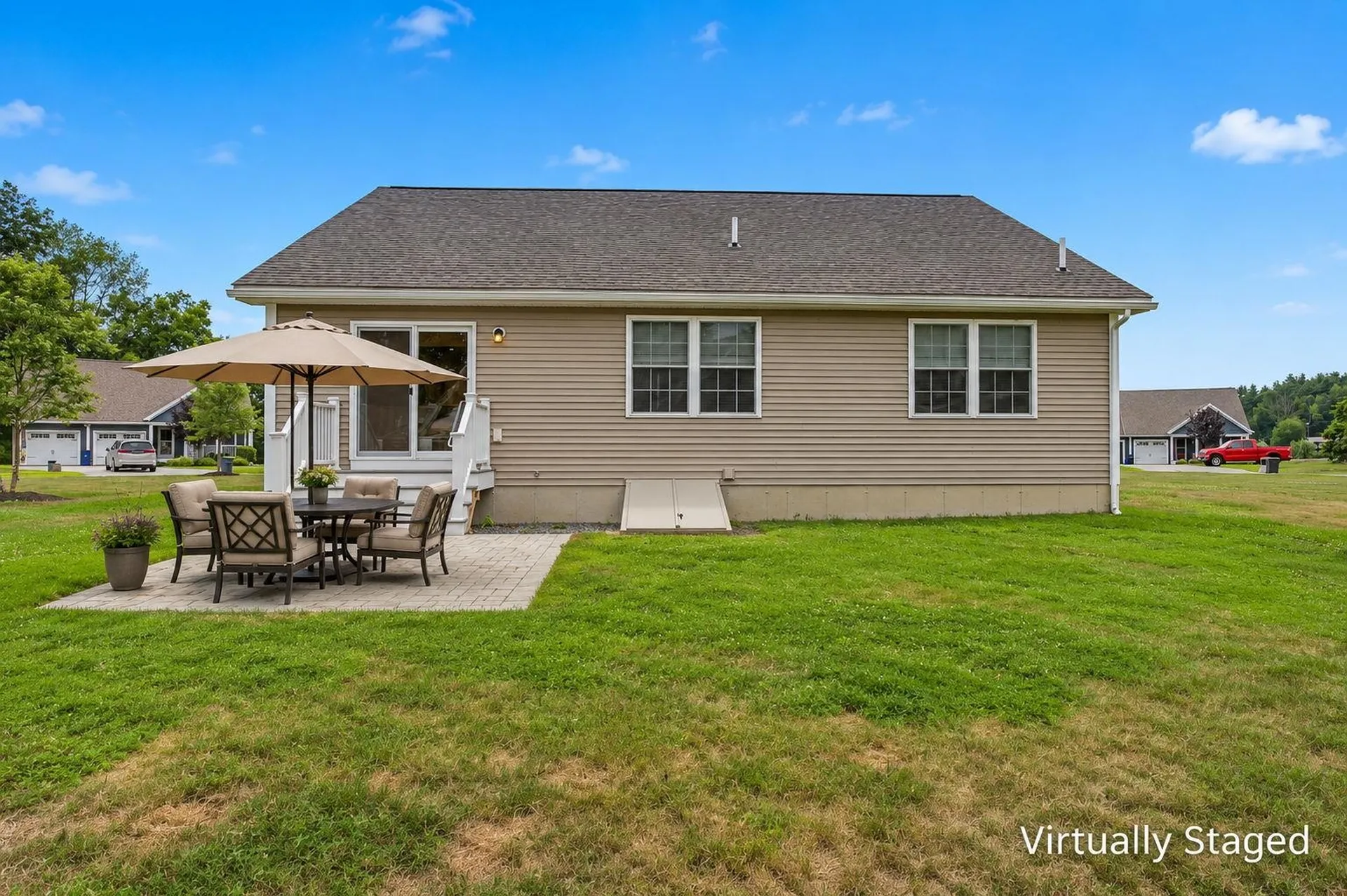 4 James Circle Brentwood NH 03833