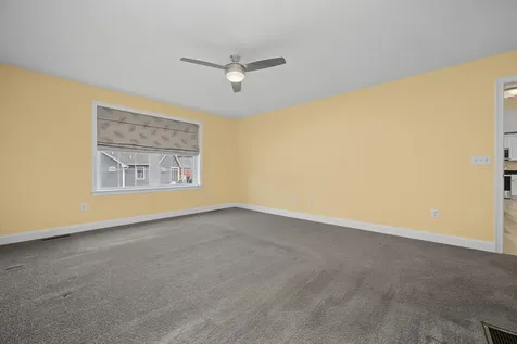4 James Circle Brentwood NH 03833