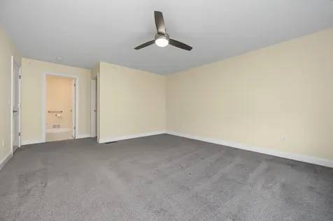 4 James Circle Brentwood NH 03833