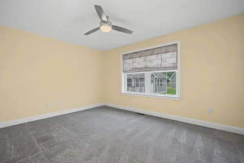 4 James Circle Brentwood NH 03833