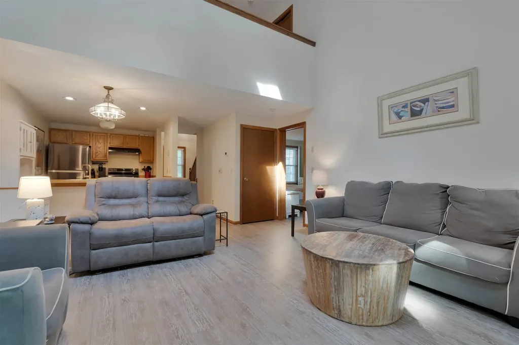76 Glengarry Drive Stratham NH 03885