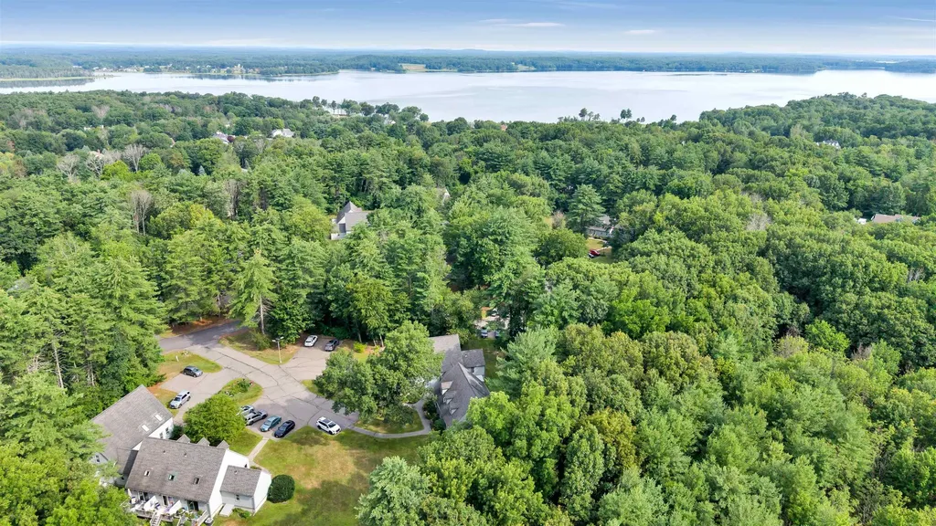 76 Glengarry Drive Stratham NH 03885