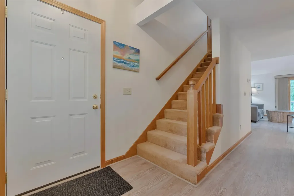 76 Glengarry Drive Stratham NH 03885