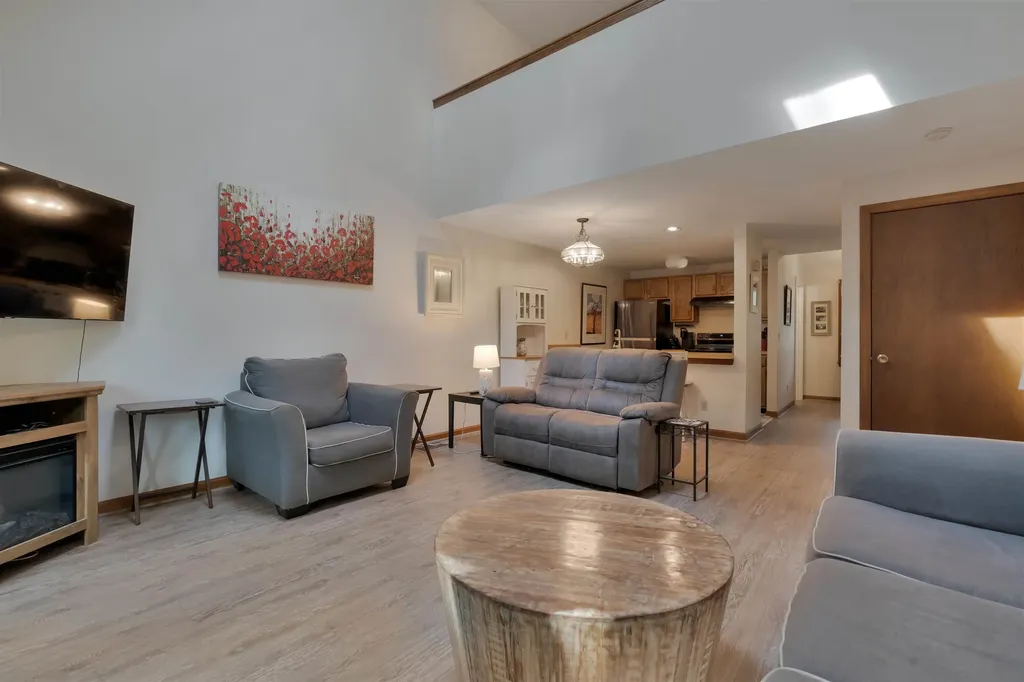 76 Glengarry Drive Stratham NH 03885
