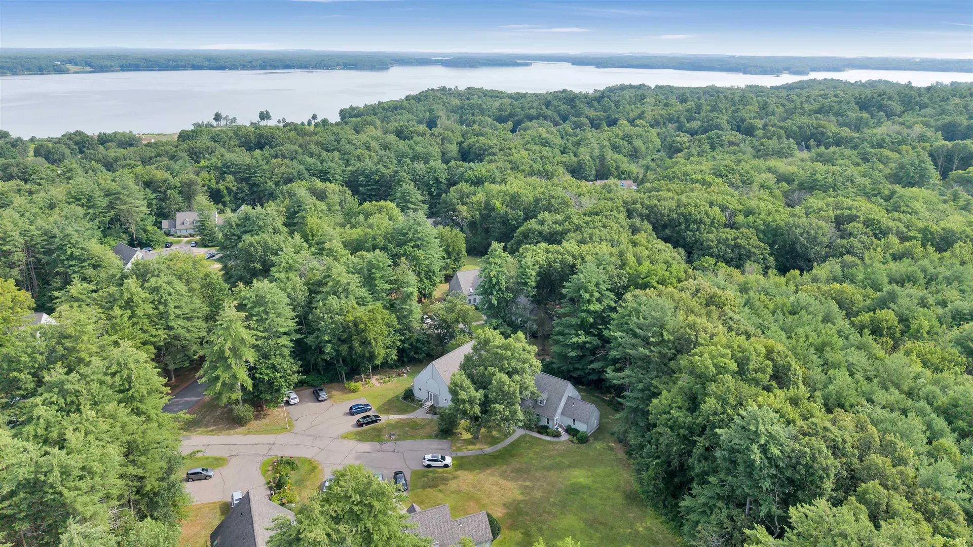 76 Glengarry Drive Stratham NH 03885