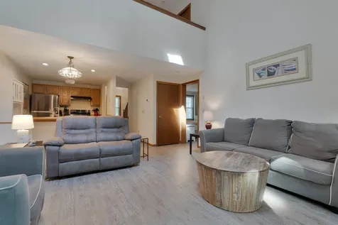 76 Glengarry Drive Stratham NH 03885