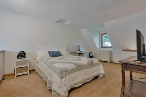 76 Glengarry Drive Stratham NH 03885