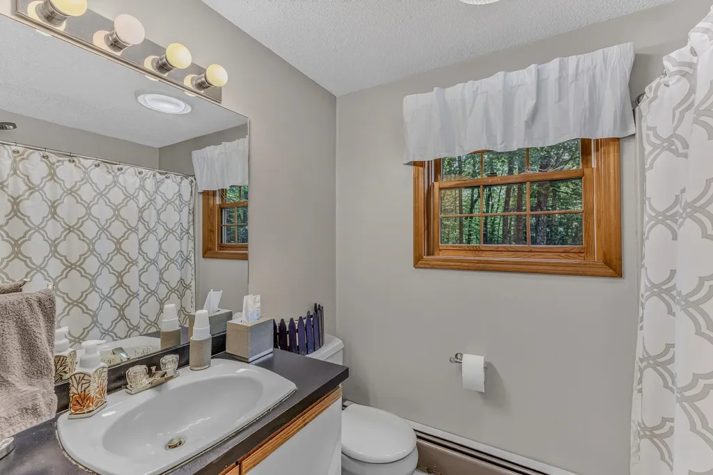 22 Wildwood Drive Campton NH 03223