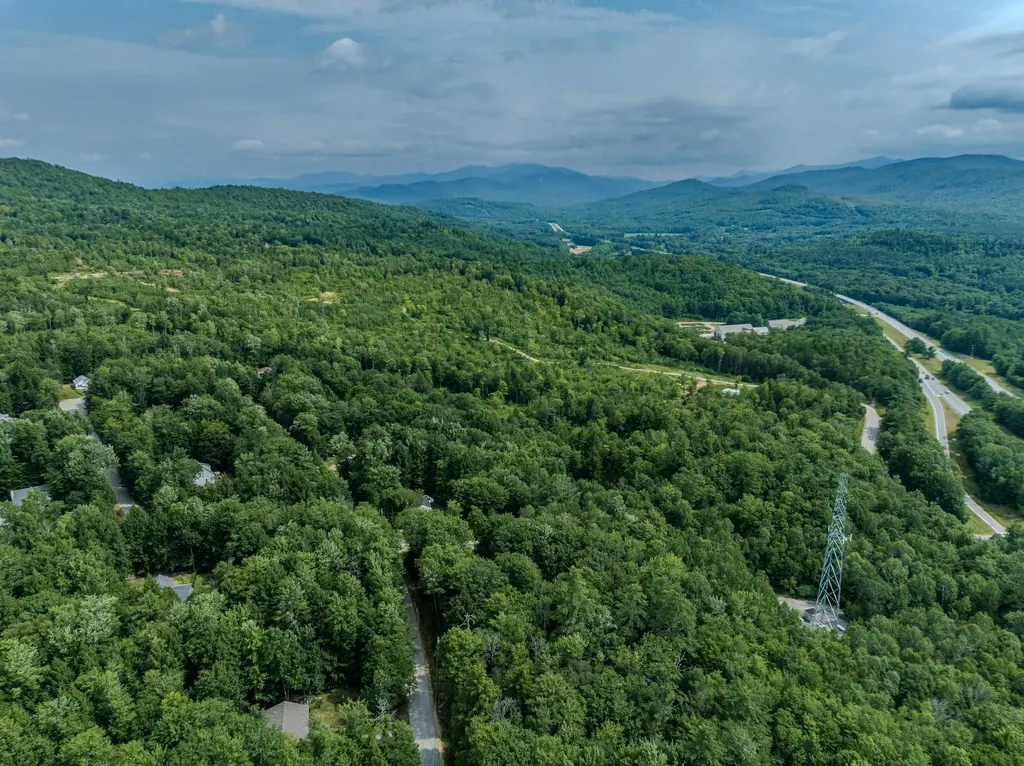 22 Wildwood Drive Campton NH 03223