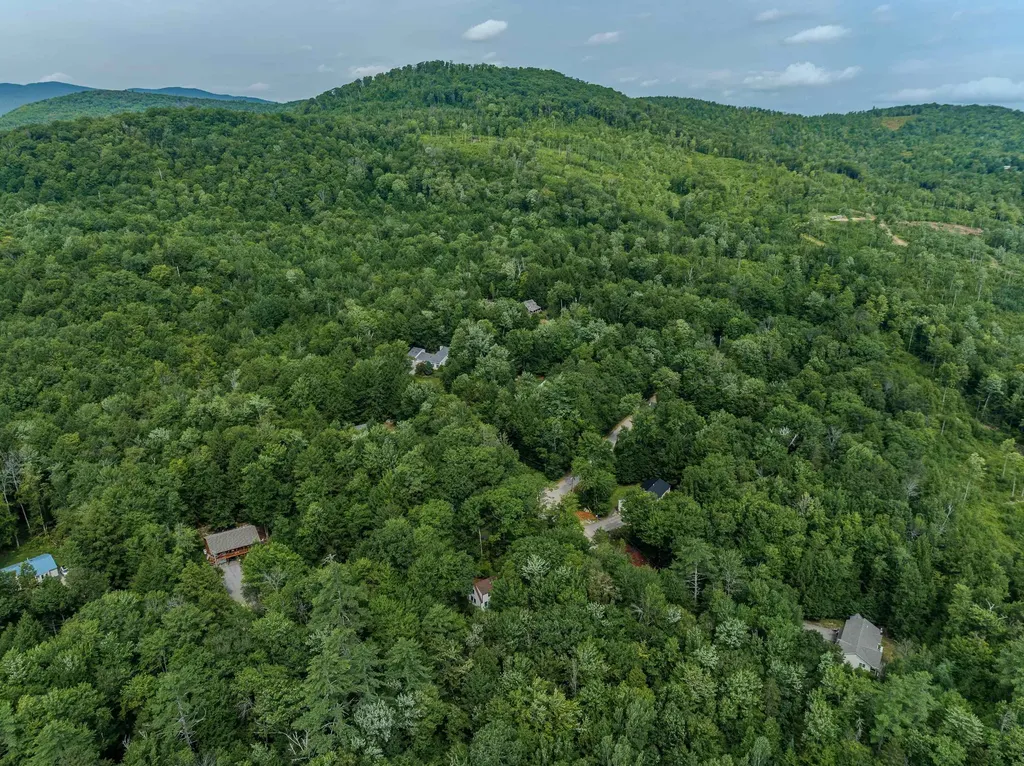 22 Wildwood Drive Campton NH 03223