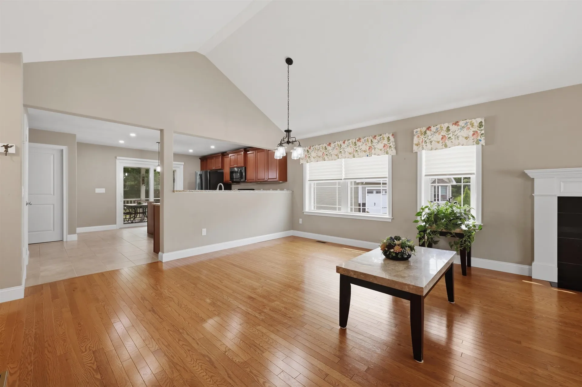 31 Castle Court Kingston NH 03848