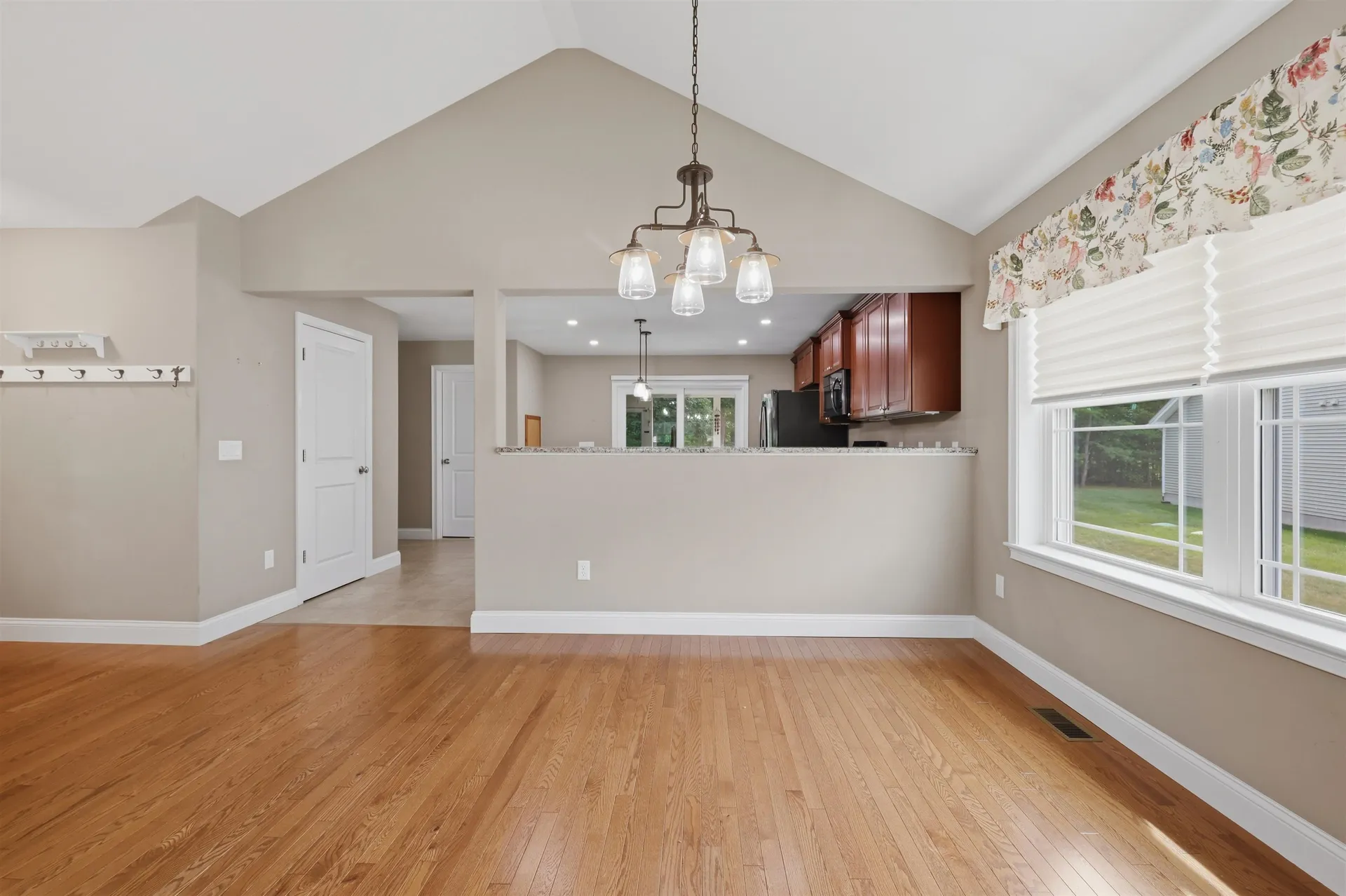 31 Castle Court Kingston NH 03848