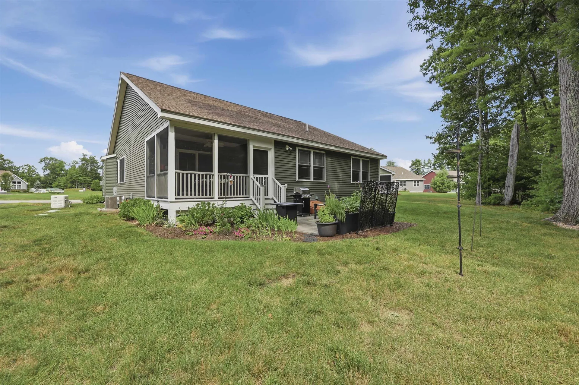 31 Castle Court Kingston NH 03848