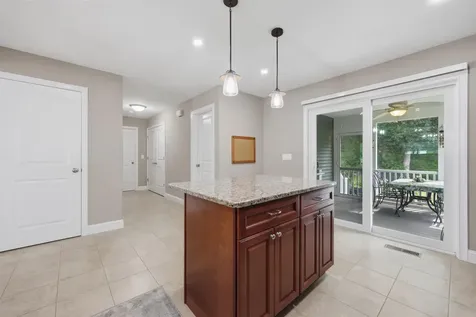 31 Castle Court Kingston NH 03848