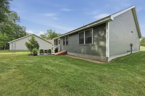31 Castle Court Kingston NH 03848