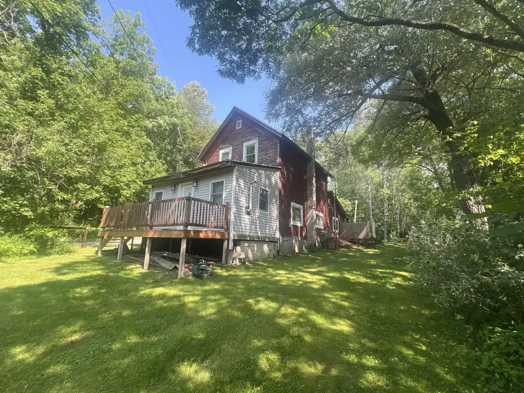 14 Railroad Street Milan NH 03588