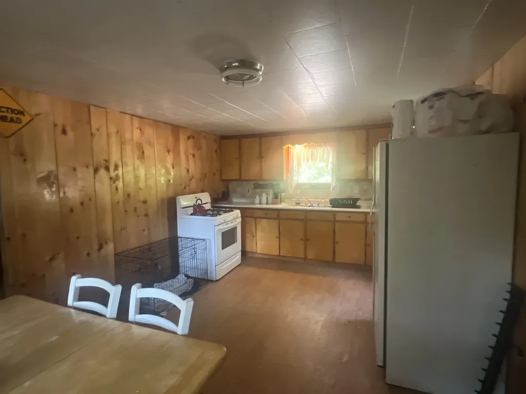 14 Railroad Street Milan NH 03588