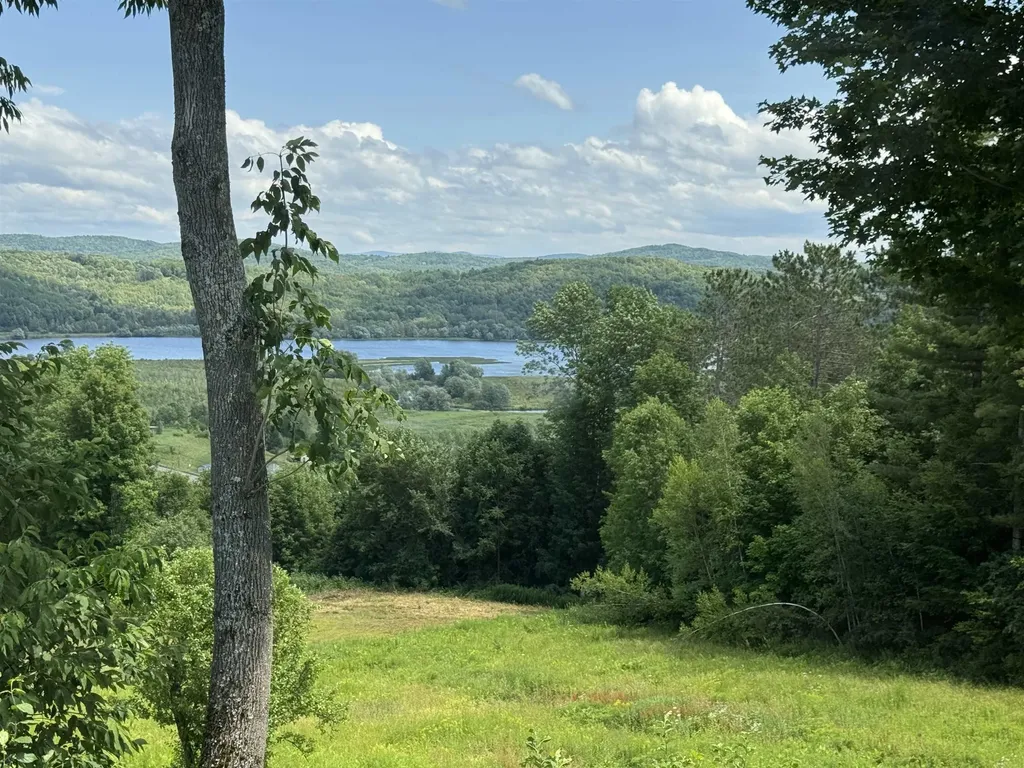 537 Memphremagog Views Newport City VT 05855