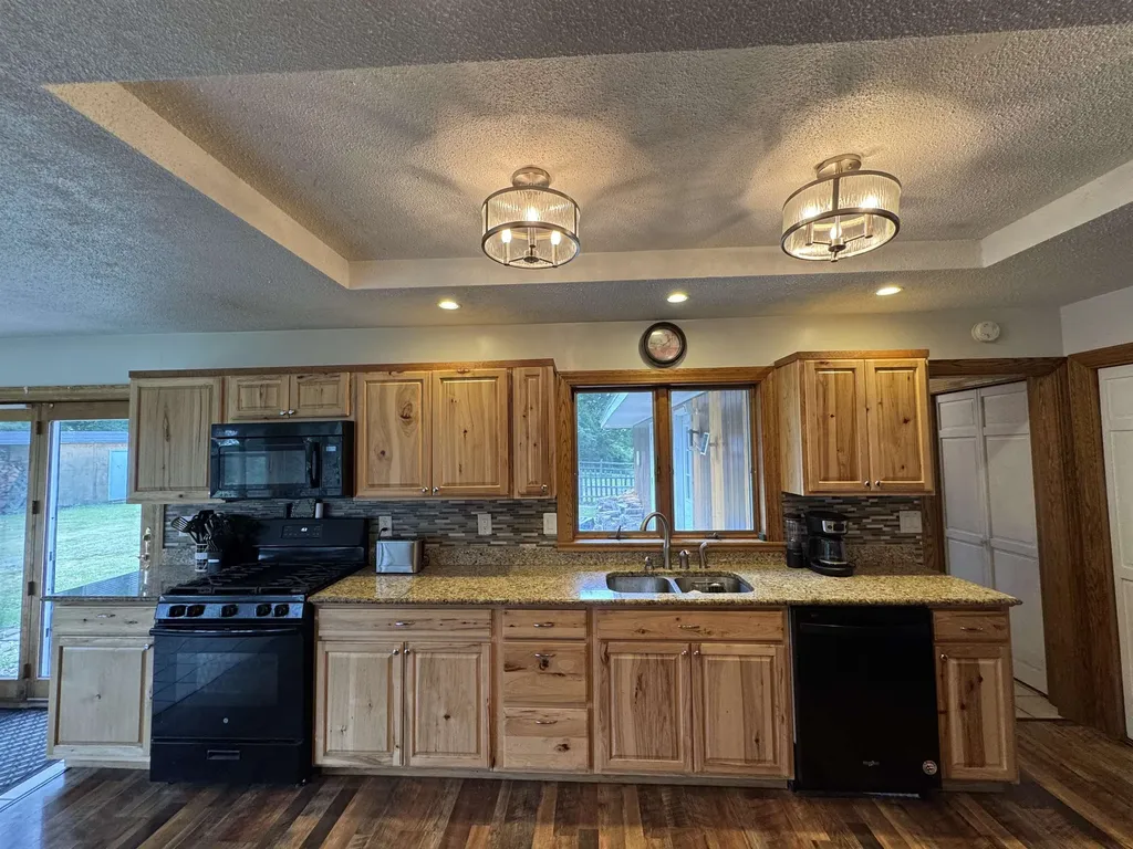 537 Memphremagog Views Newport City VT 05855