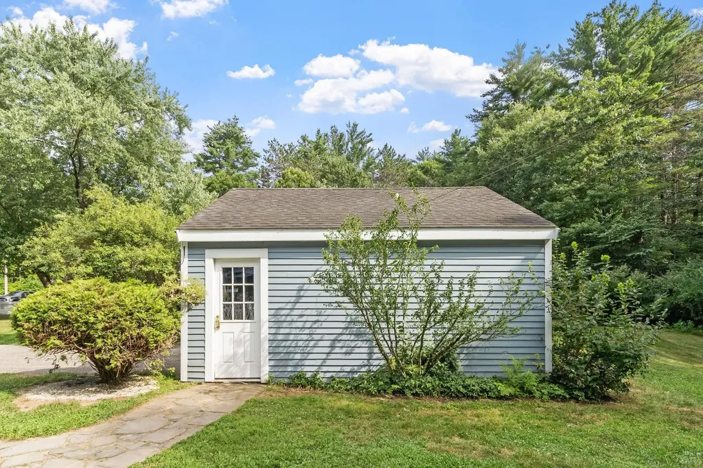 41 Newton Junction Road Kingston NH 03848