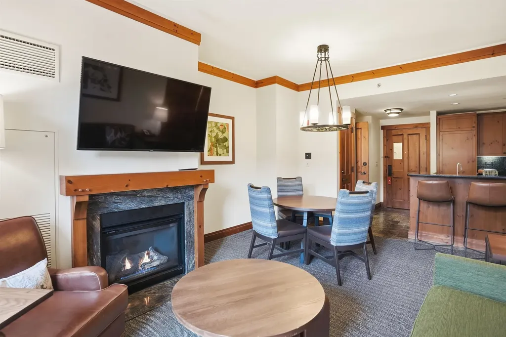 7412 Mountain Road Stowe VT 05672