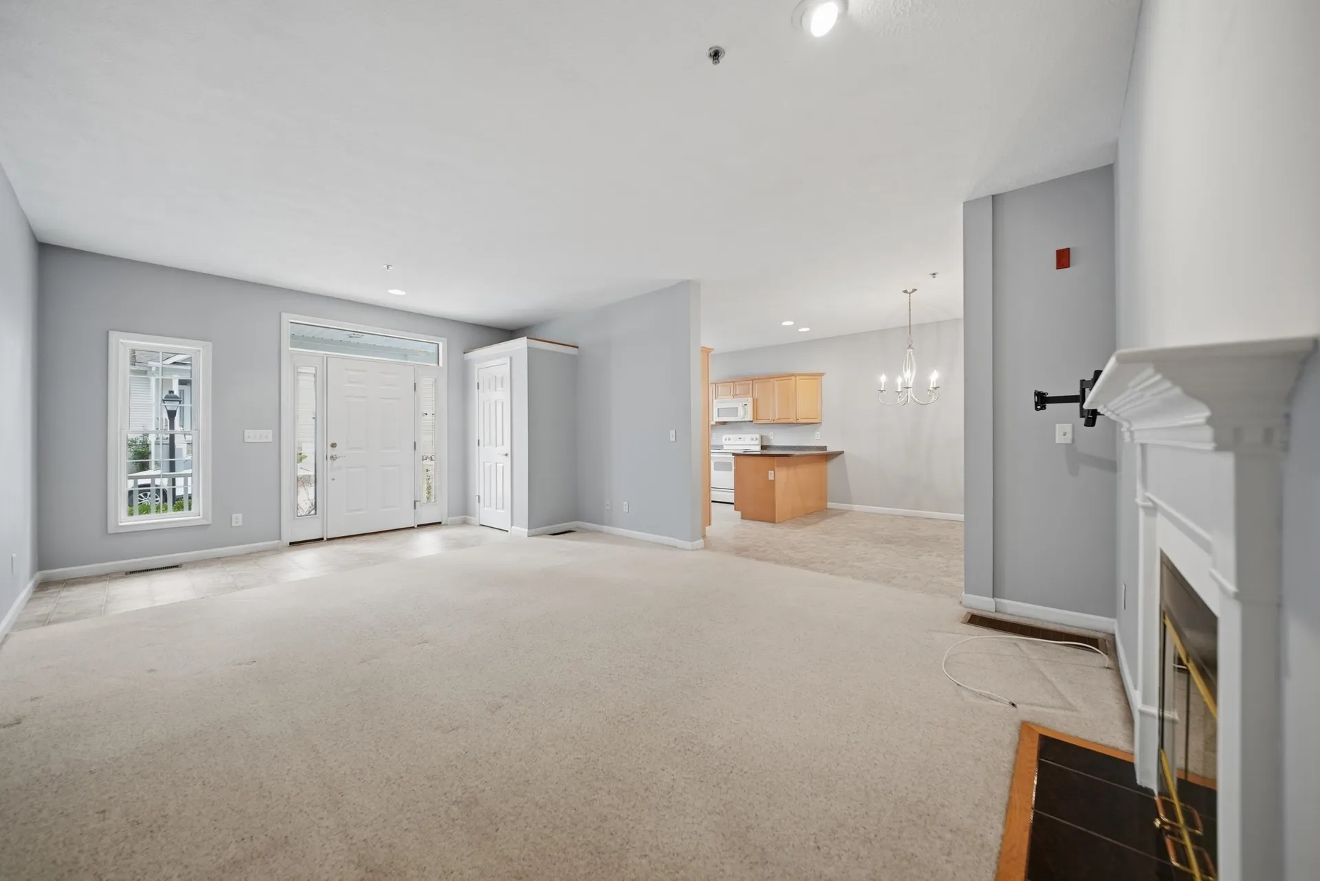 34 Mammoth Road Hooksett NH 03106