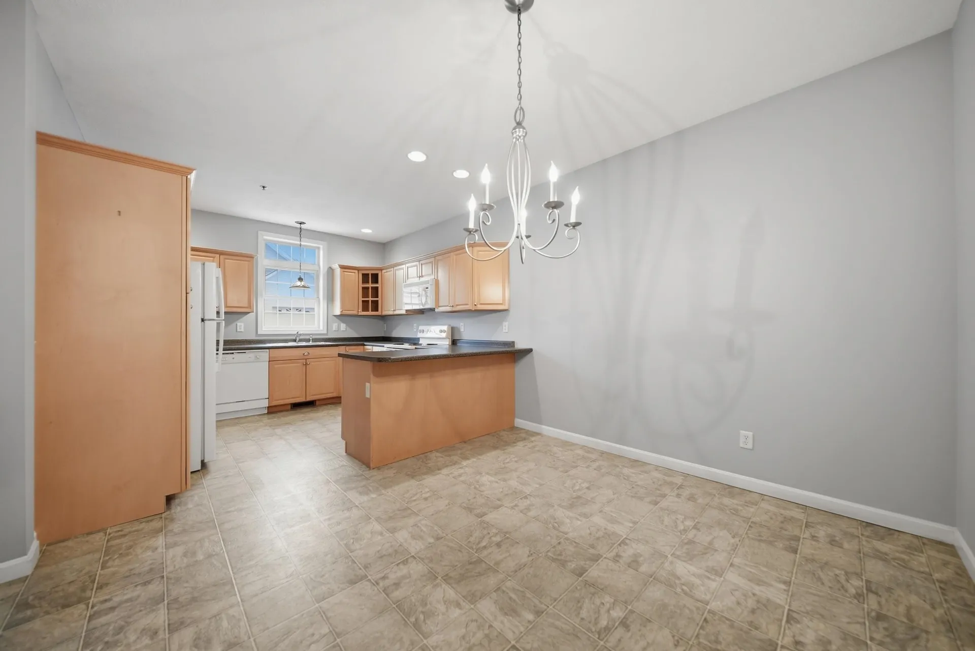 34 Mammoth Road Hooksett NH 03106