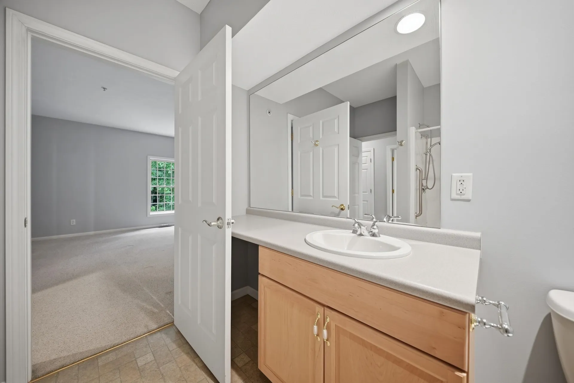 34 Mammoth Road Hooksett NH 03106