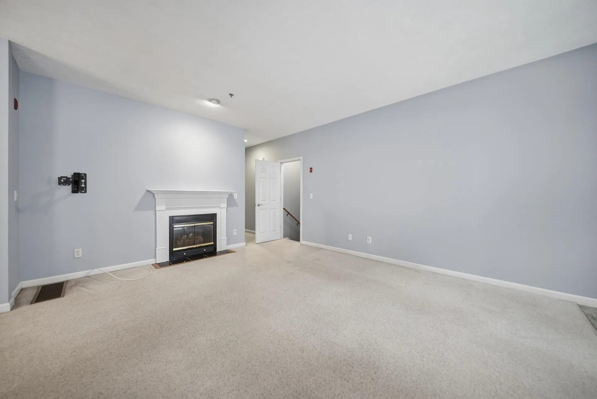 34 Mammoth Road Hooksett NH 03106