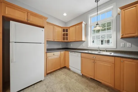 34 Mammoth Road Hooksett NH 03106