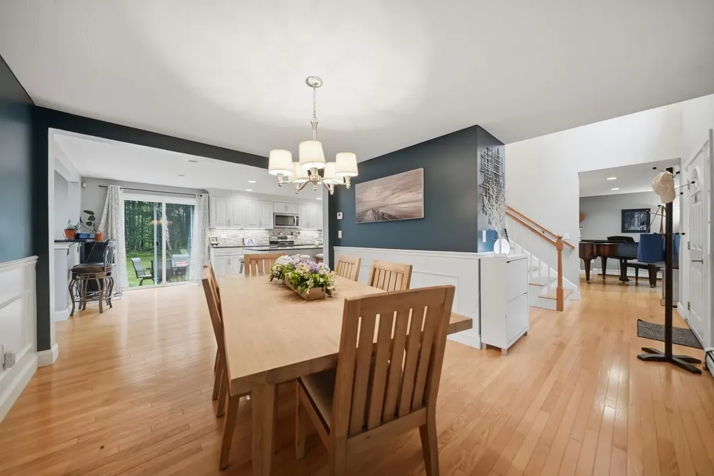 17 Laurel Road Hooksett NH 03106