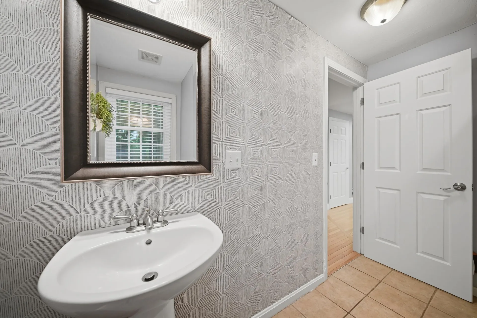 17 Laurel Road Hooksett NH 03106