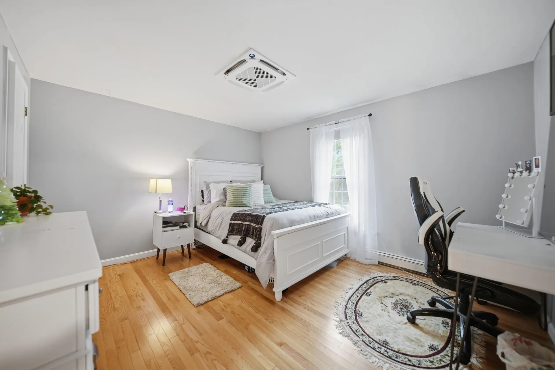 17 Laurel Road Hooksett NH 03106