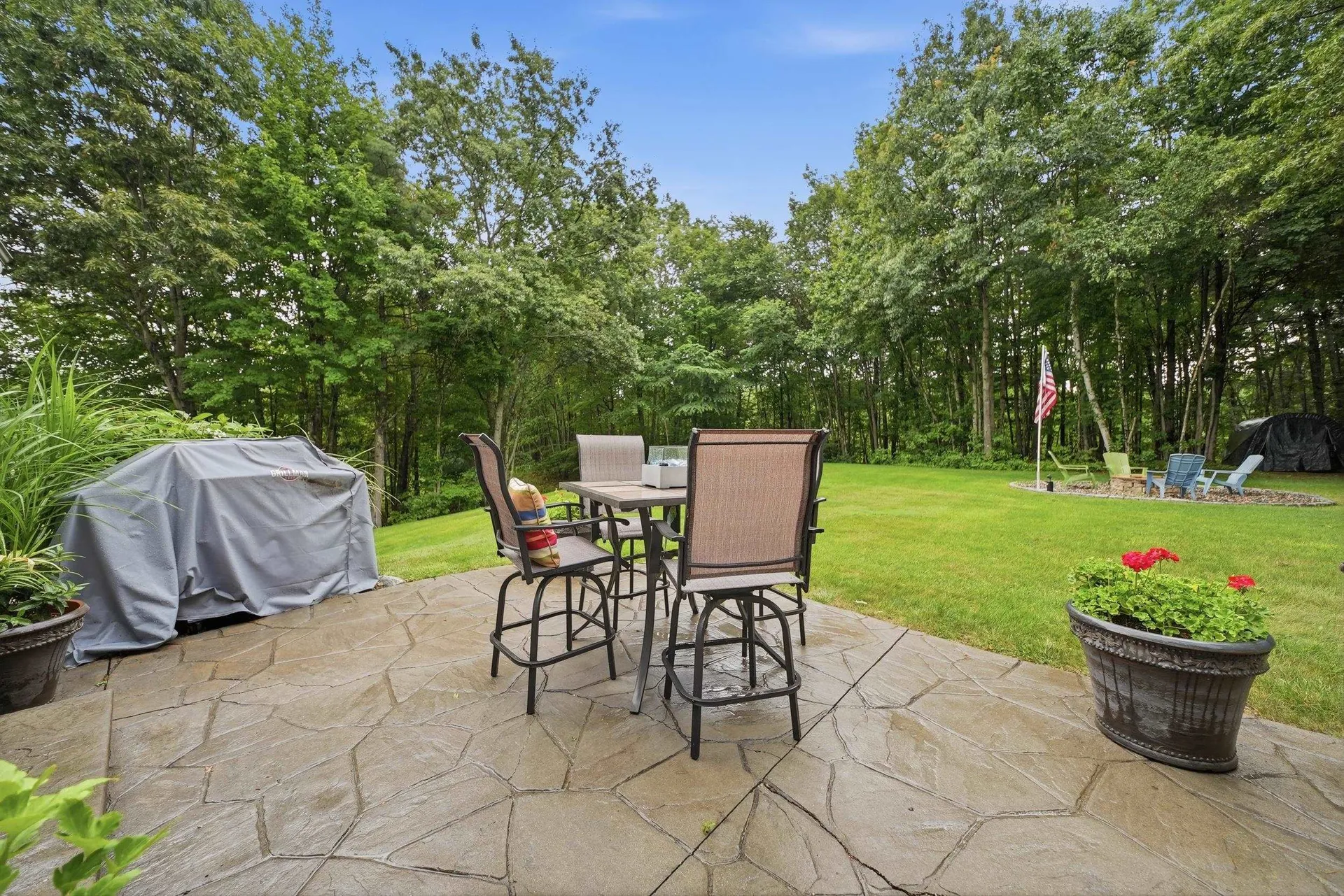 17 Laurel Road Hooksett NH 03106