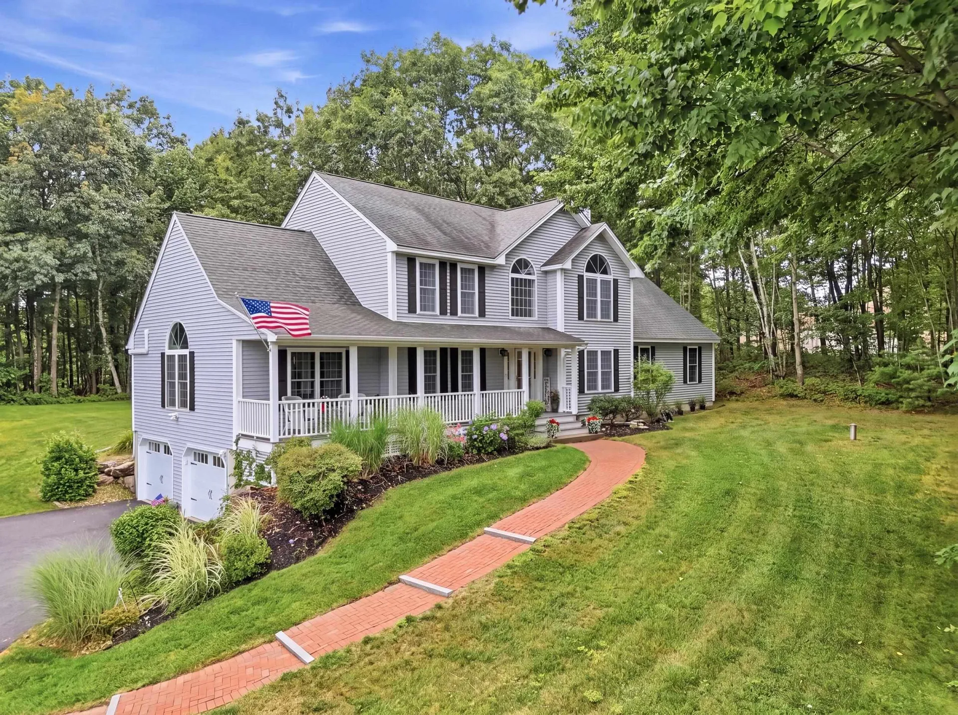 17 Laurel Road Hooksett NH 03106