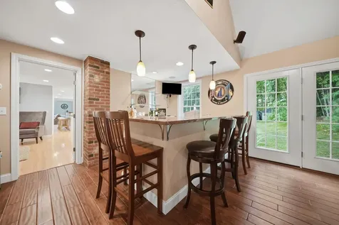 17 Laurel Road Hooksett NH 03106