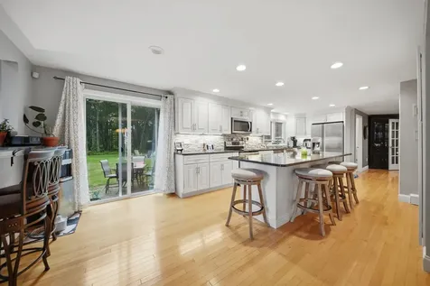 17 Laurel Road Hooksett NH 03106