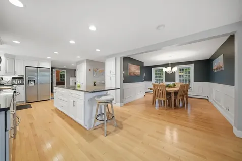 17 Laurel Road Hooksett NH 03106